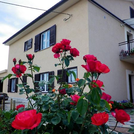 Apartments Rusin Linardici Luaran gambar