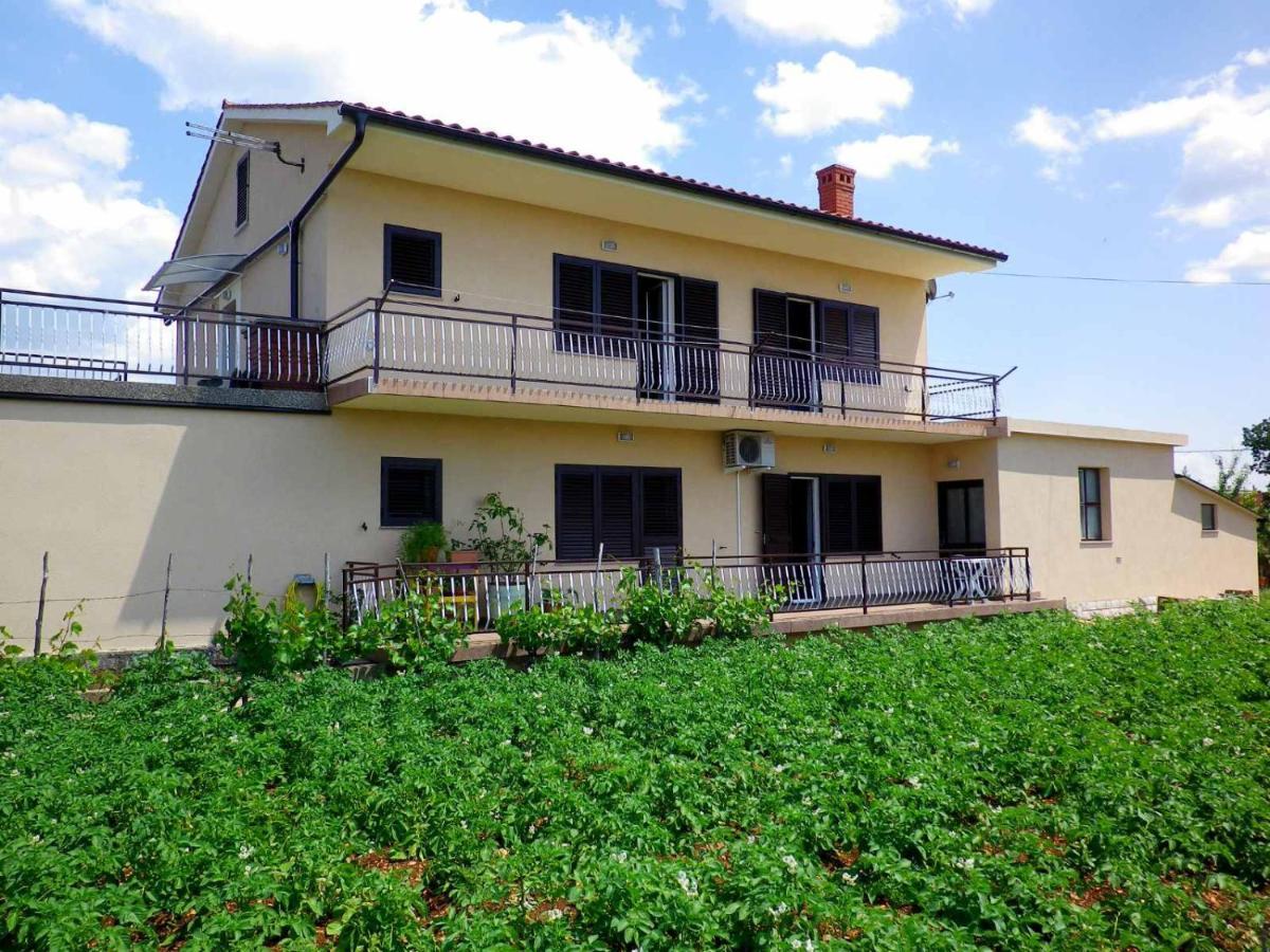 Apartments Rusin Linardici Luaran gambar