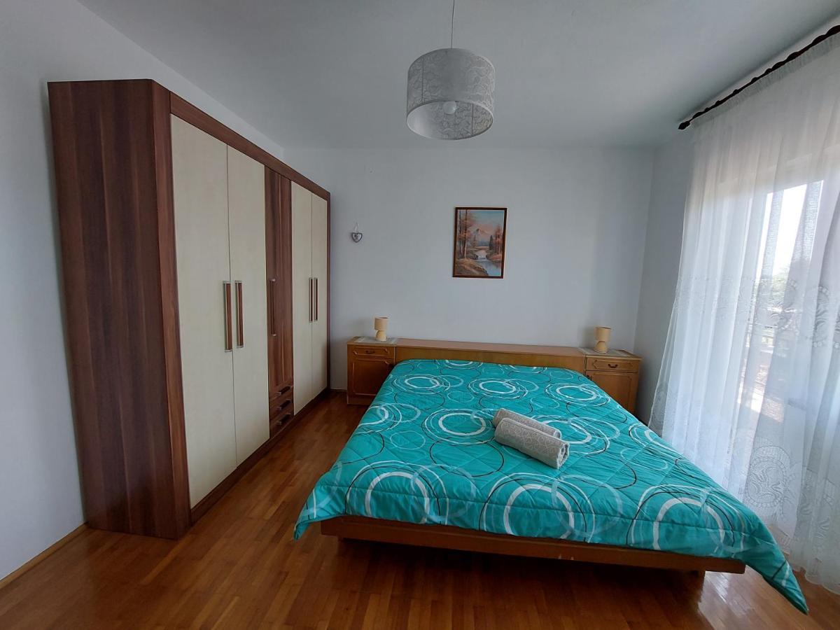 Apartments Rusin Linardici Luaran gambar